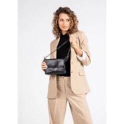 Chabo Rebel Shoulderbag Metallic Black 9 Chabo Rebel Shoulderbag Metallic Black -Samsoni Koffers Winkel image 2858