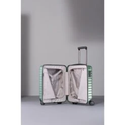 TITAN Litron 4 Wheel Trolley S Grape Green 23 TITAN Litron 4 Wheel Trolley S Grape Green -Samsoni Koffers Winkel image 672